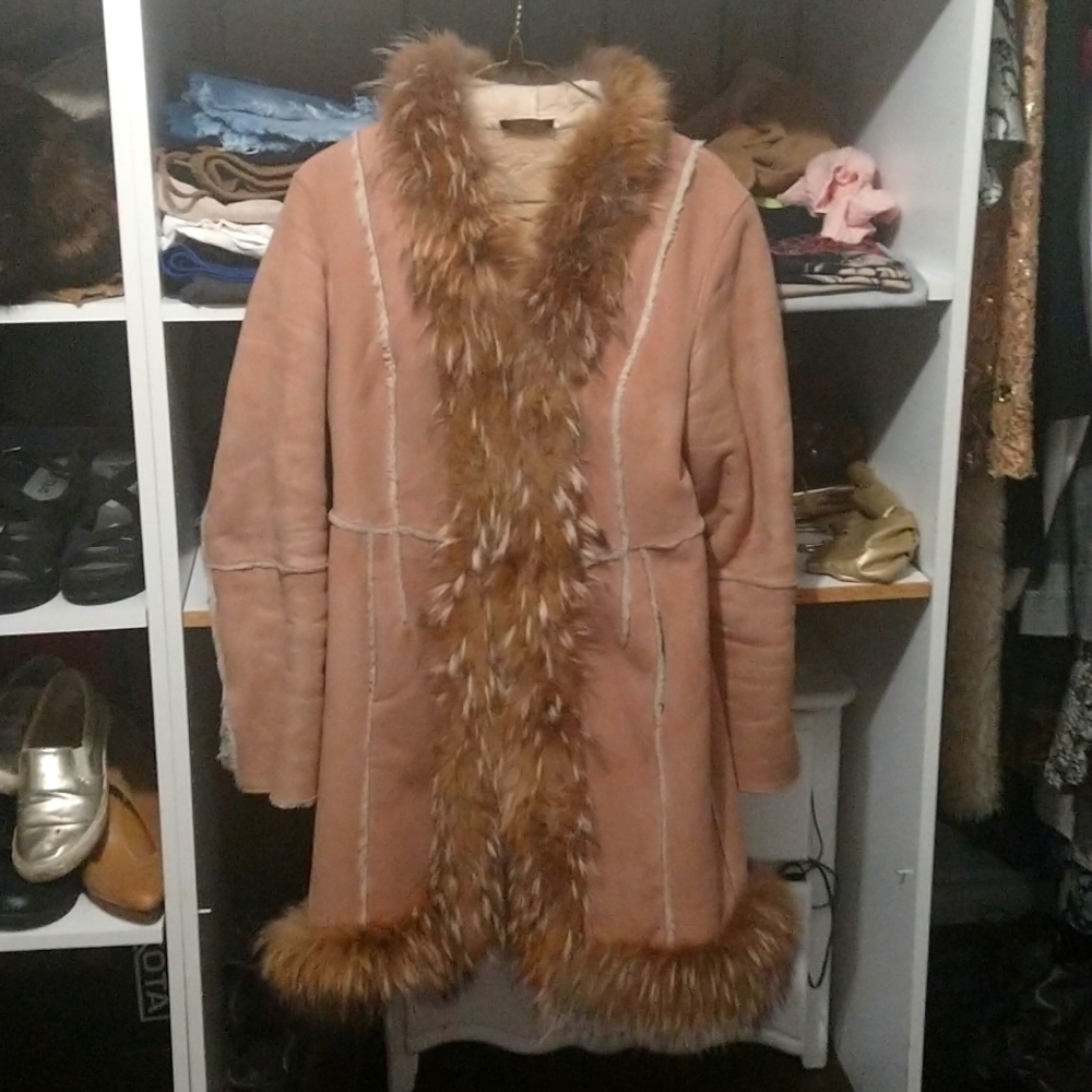 Fendi authentic fur  trim coat. Ladies size 6